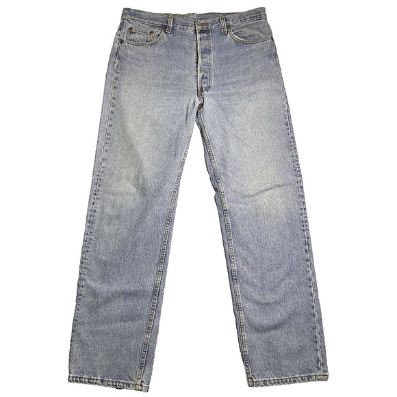 Levi’s 501 Jeans Women’s 36x32 High Rise Light Wash 90s Straight Leg *hole* - Picture 1 of 8